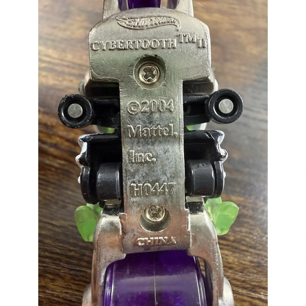 2004 Hot Wheels Thunder Cycles Bone Beast 